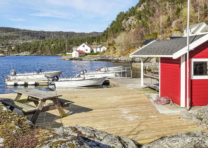 Amazing In Nordtveitgrend Vakantiehuis